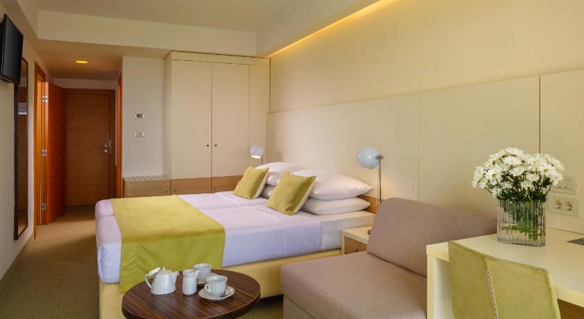 Image of Family Room - Seaside 7