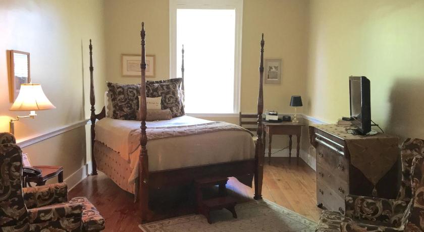 Hale Springs Inn photo
