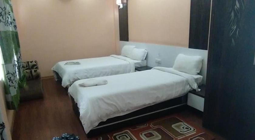 Image of Deluxe Twin Room Type A 8