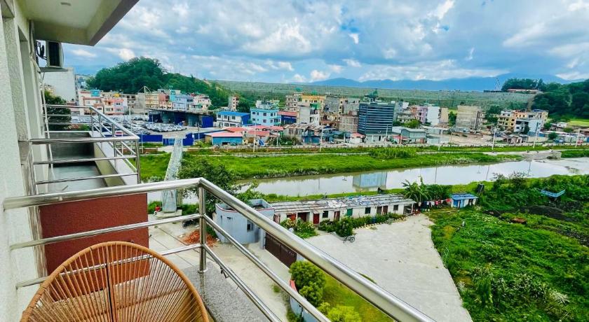 pashupati front hotel — Kathmandu (3)