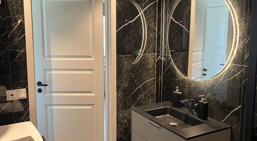 오레브로 Modern Lakeside Hideaway 3성급 싱글룸 로비