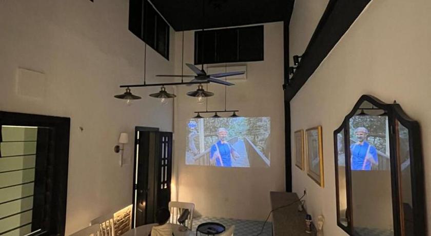 말라카 클레방의 프라이빗 하우스 (2000m², 침실 3개, 프라이빗 욕실 3개) (Peranakan House near Jonker 9-12pax Stay) 3성급 게스트하우스 레스토랑