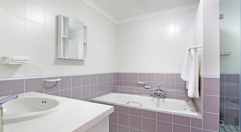 Camps Bay Beach Apartment - image 14