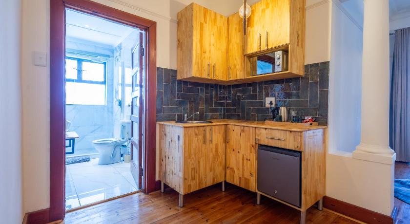 Fusion House B&B and Conference Center – East London, IA