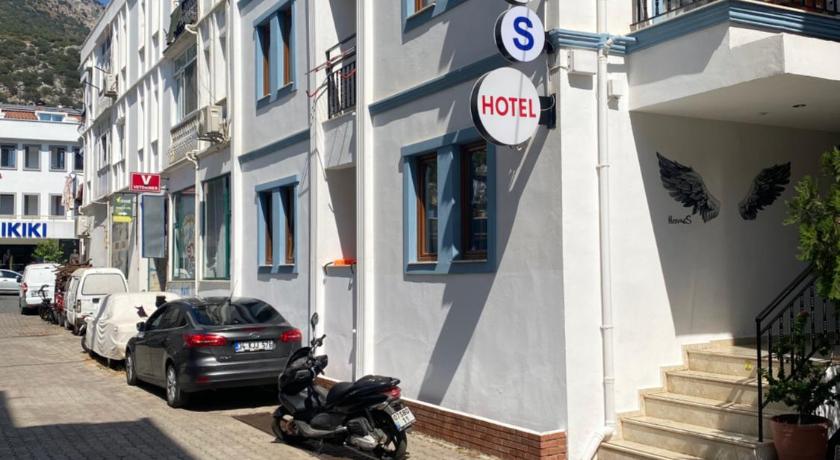 HOTEL HERMES - image 9