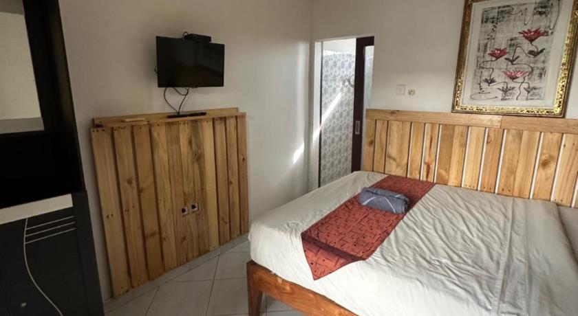 Sari Buana Bed and Breakfast - image 38