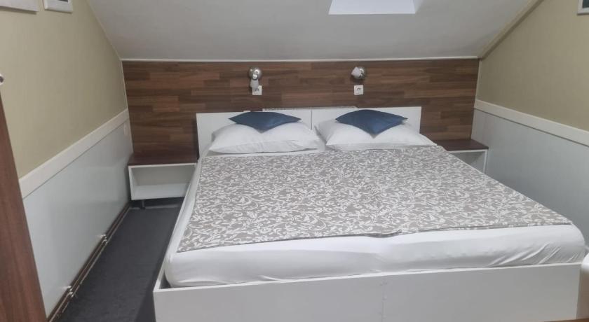 Image of Double Room 0