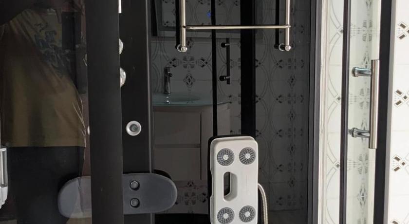 基加利 Kigali White home 5星级 民宿 泳池