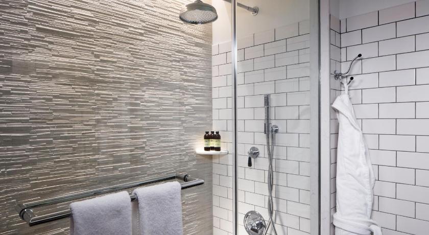 Image of 1 King Bed With City View ADA Shower 6