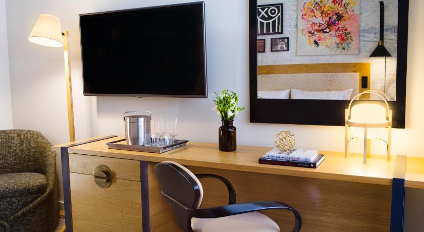 Image of 2 Double Beds With City View 7