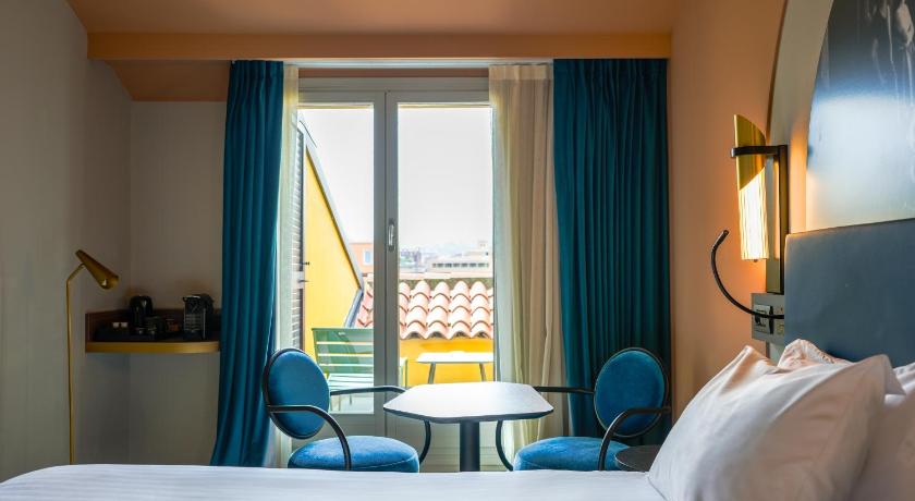 Deluxe with balcony fotója 5