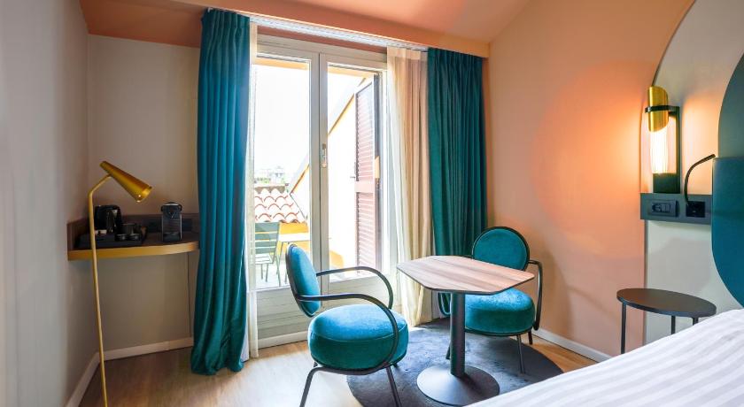Deluxe with balcony fotója 3