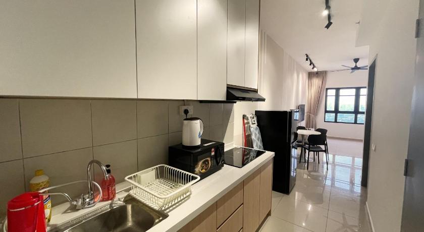 プタリン・ジャヤ Central Park Damansara Near KPJ,1Utama by TheHomez 4つ星 ゲストハウス レストラン