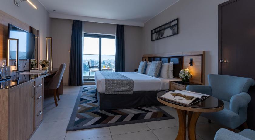 Image of Superior City View Room with King Bed or 2 Single Beds 0
