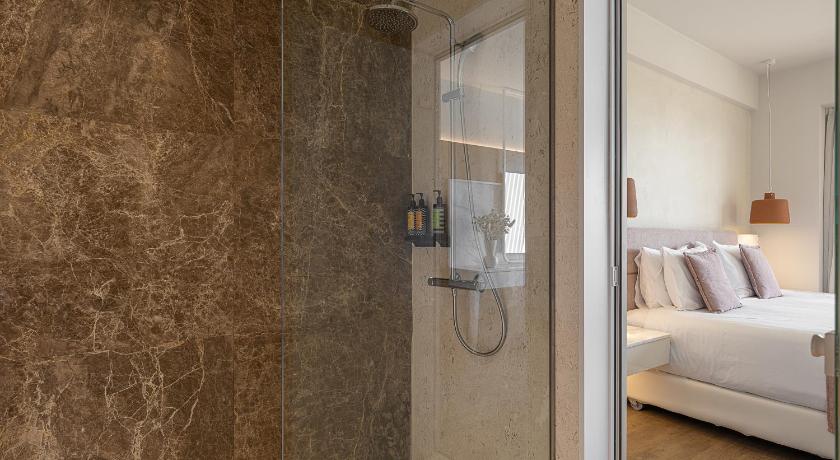 Image of Premium Suite with Private Pool - Residence Collection (Adults Only 13+) 6