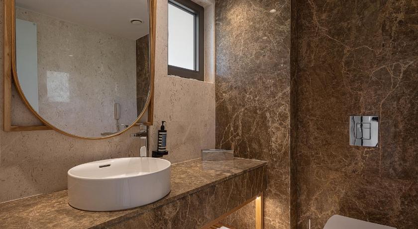 Image of Premium Suite with Private Pool - Residence Collection (Adults Only 13+) 12