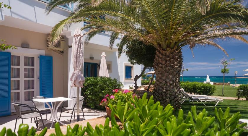 Image of Studio with Side Sea View (2 Adults) 3