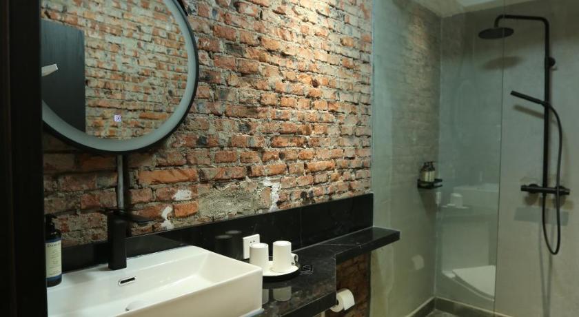 Image of Family Room 2