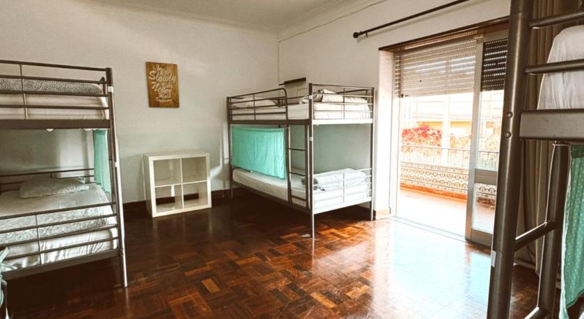 Image of Bed in 6-Bed Dormitory Room 1