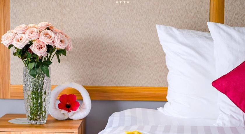 Image of Luxury Villa with Pool Access - Non-Smoking 15