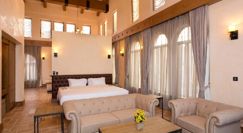 カオヤイ Town Square Suite by Toscana Valley 5つ星 ホテル レストラン