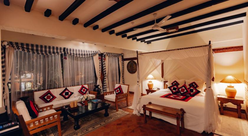 Image of Executive Suite 6