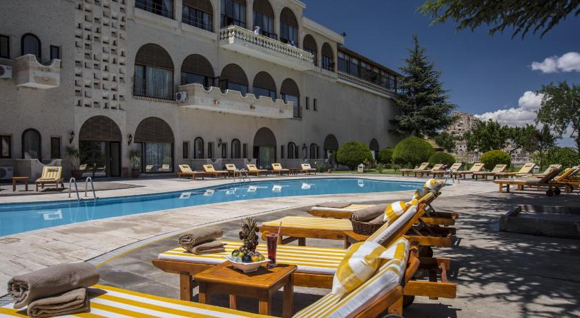 Uçhisar Kaya Otel (Uchisar Kaya Otel)