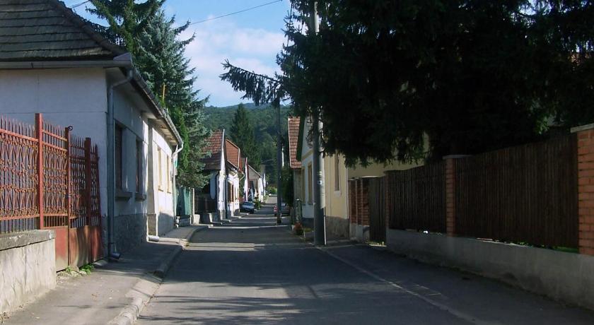 Szonyi uti vendeghaz photo