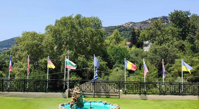 Image of One bed-room apartment with mountain  and fountain view 2