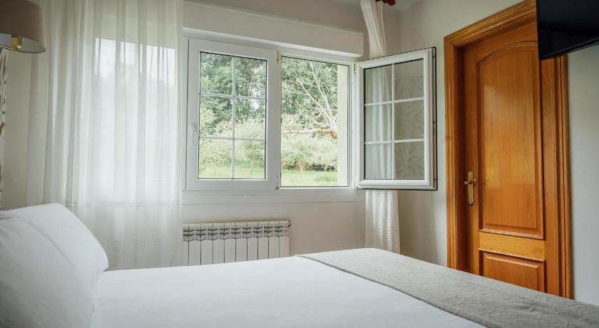 Image of Double or Twin Room 9