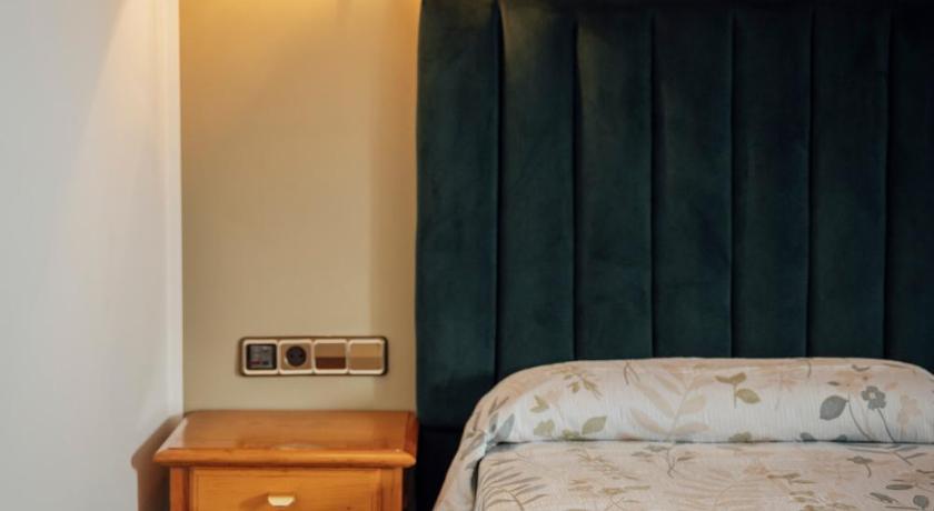 Image of Double or Twin Room 12