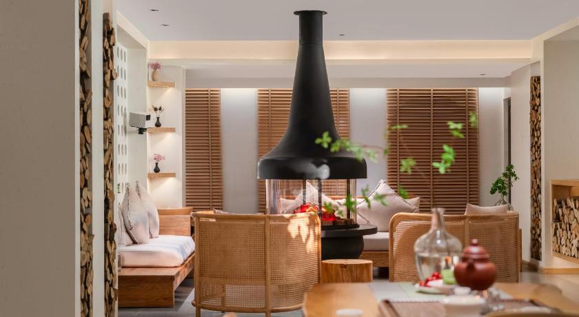 Chongqing Xiannv Mount Peach Blossom Spring Homest
