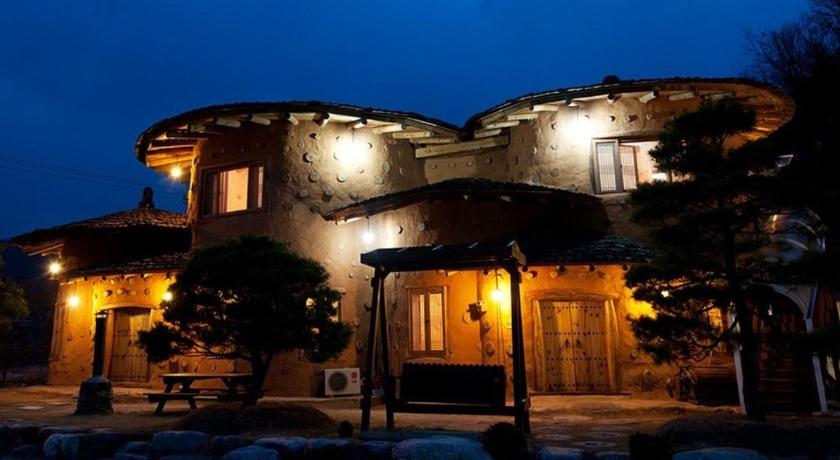 荣州 Punggi Red Clay Pension 2星级 民宿 大堂