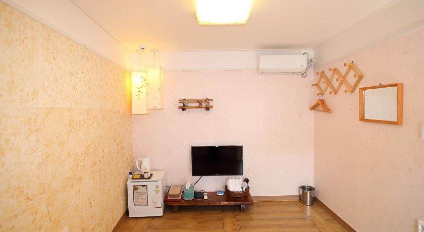 全州 Kkot Jari Hanok Pension 3星级 住宿 套房