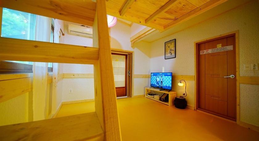 Jeonju Jeonju Jeongdam Hanok Stay Accommodation pool