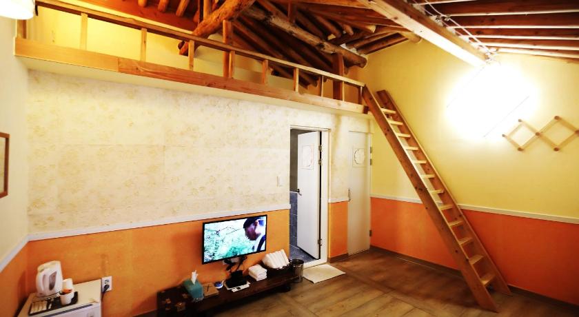 全州 Kkot Jari Hanok Pension 3星级 住宿 套房