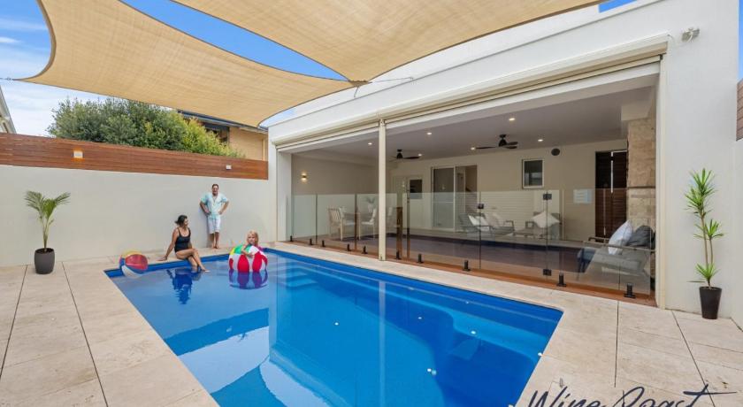 Splendour By The Sea By Wine Coast Holidays