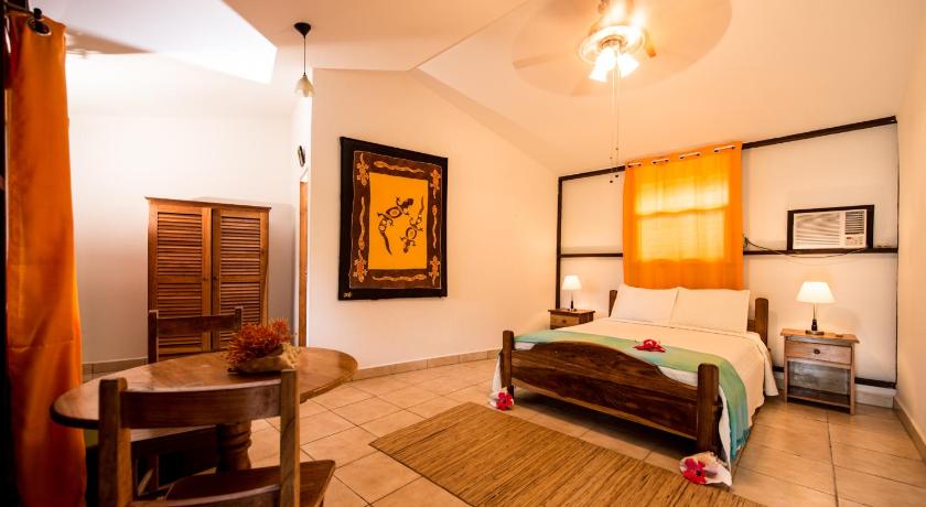 Popa Paradise Beach Resort photo