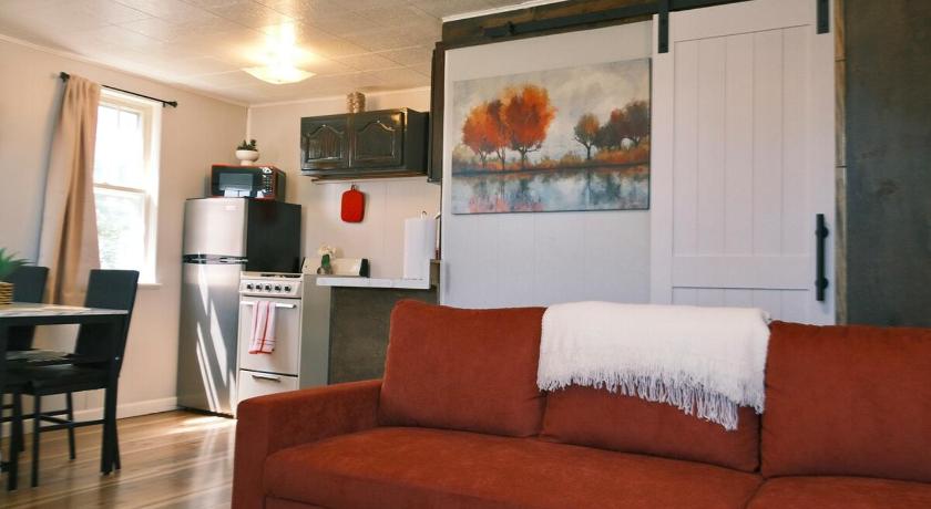 Stylish Cabin by Mackinac