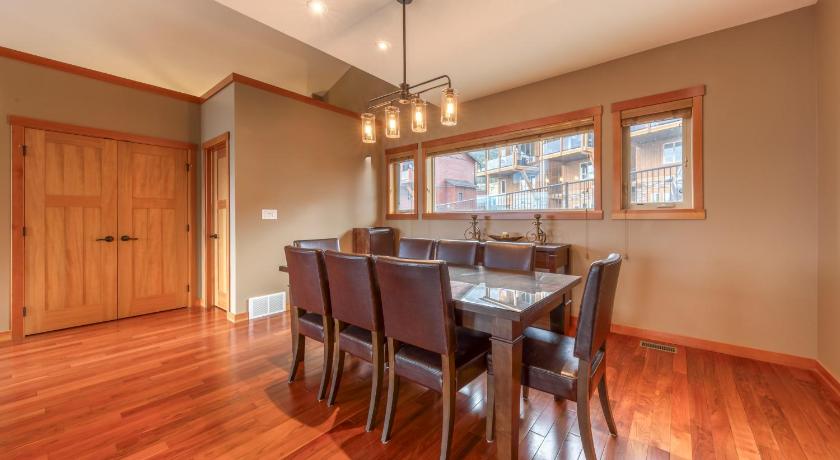 Image of Two-Bedroom House 10