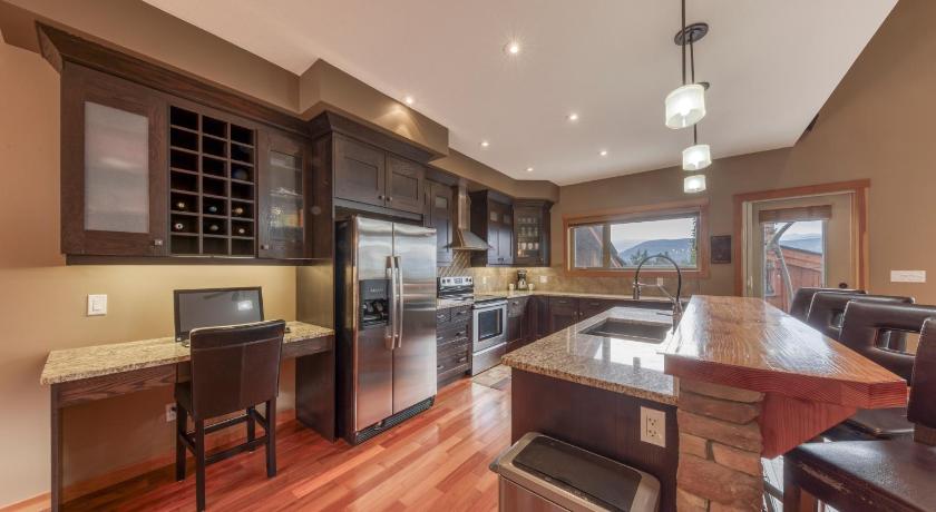 Image of Two-Bedroom House 7