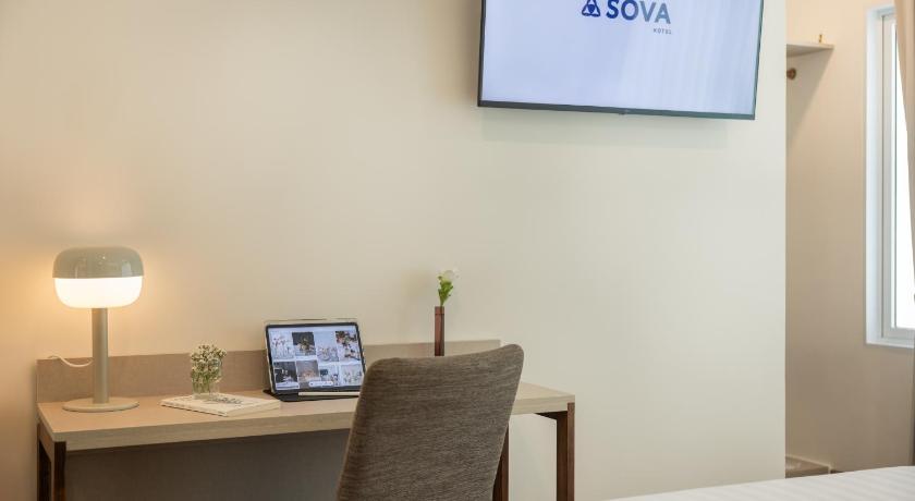 Image of Superior Twin 8