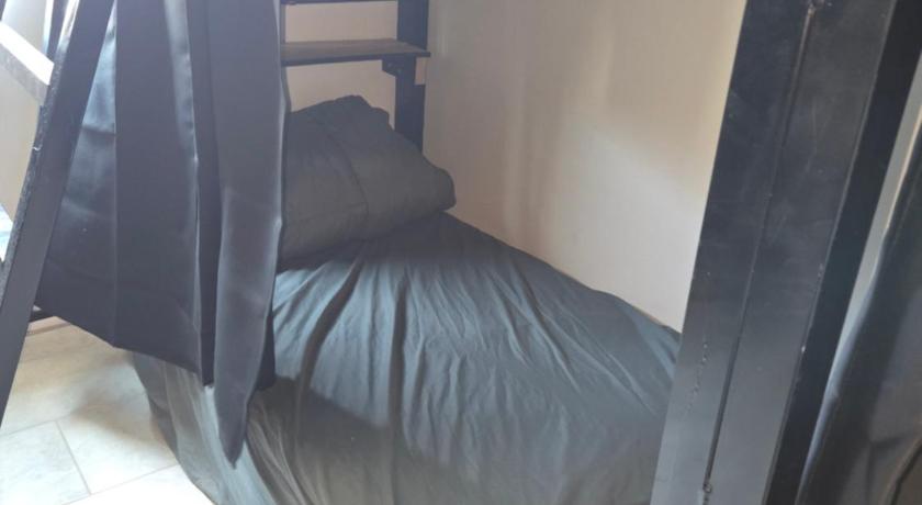 Casita in back house Not a hotel shared living