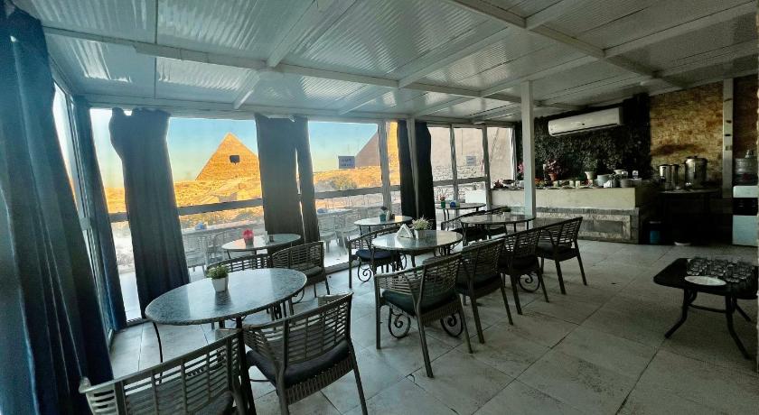 Pyramids View Inn - image 10