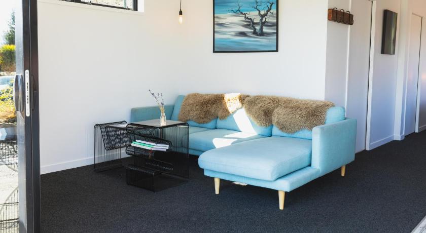 Image of Apartment with Lake View 7