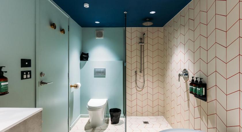 Image of Oasis Room 10