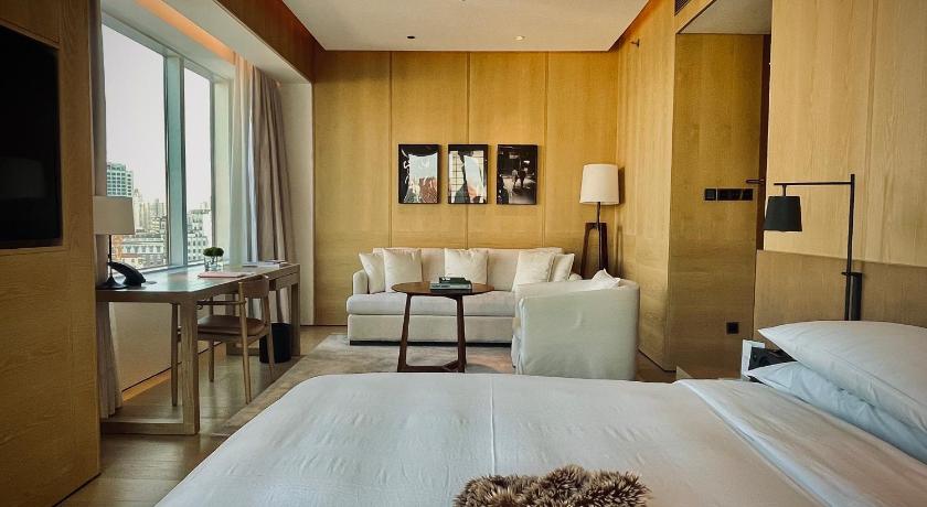 Image of Guest Room, 1 King 5