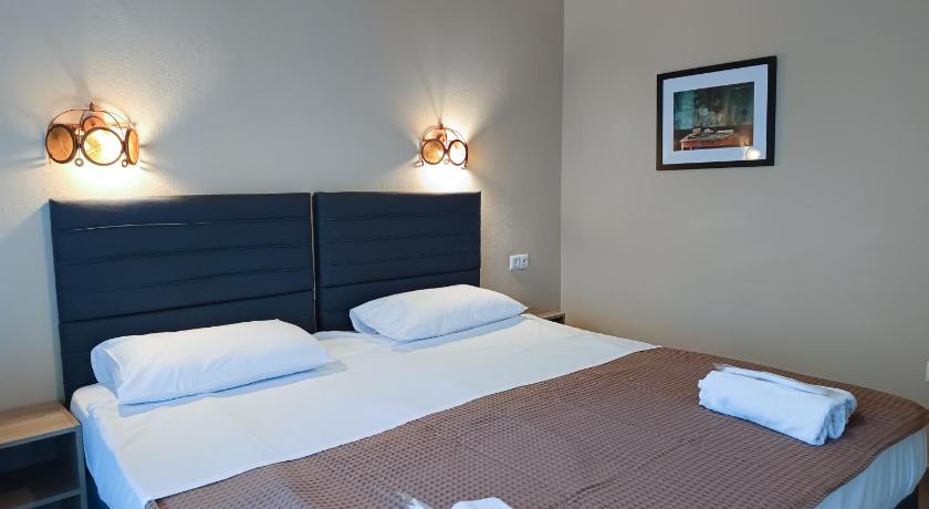 Image of Deluxe Double Room with Balcony 1