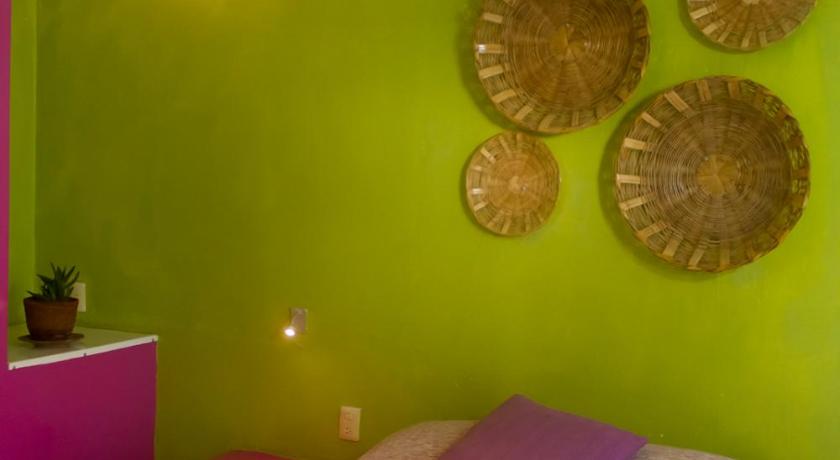Image of Standard Room with Shared Bathroom 3