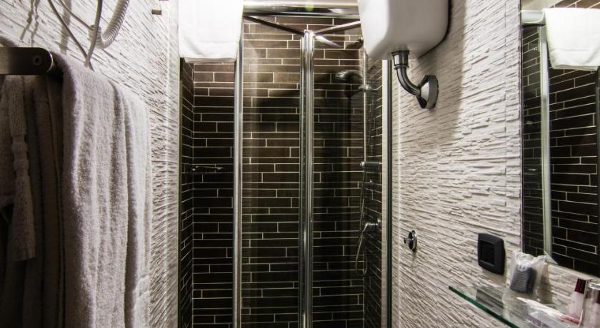 ローマ Hotel Charter 2つ星 ホテル レストラン